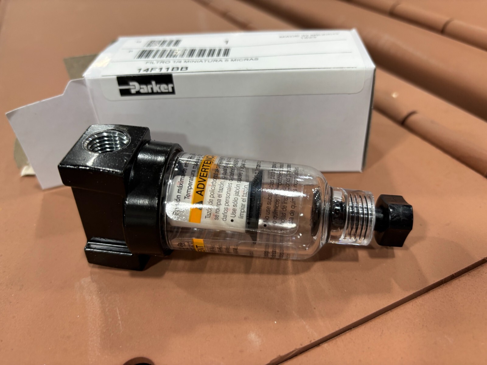 *NEW* Parker 14F11BB Particulate Filter Polycarbonate Bowl 1/4" W bracket
