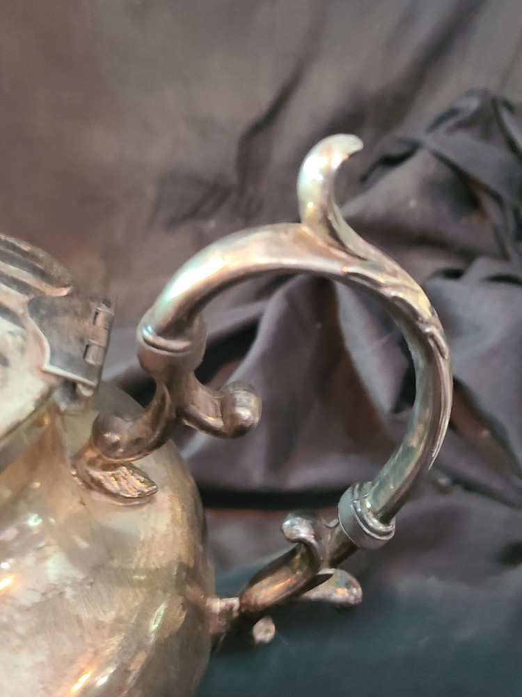 Vintage Silver Plate Silverplate Hinged Lidded Coffee/Tea Pot