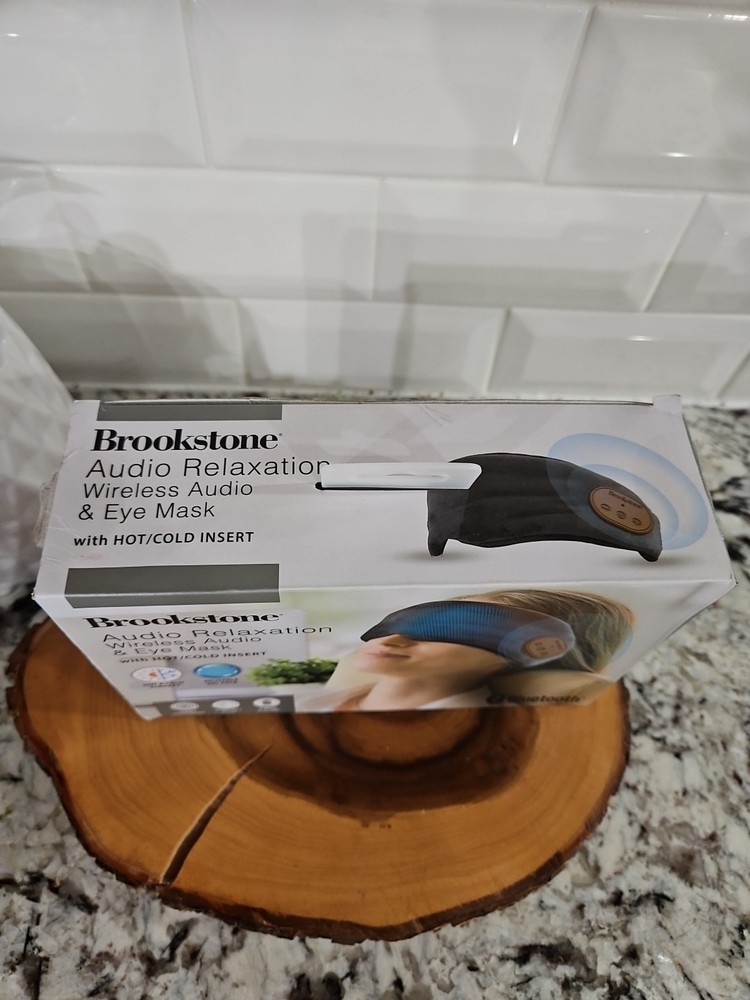 Brookstone Wireless Bluetooth Audio Relaxation Eyemask - New Box