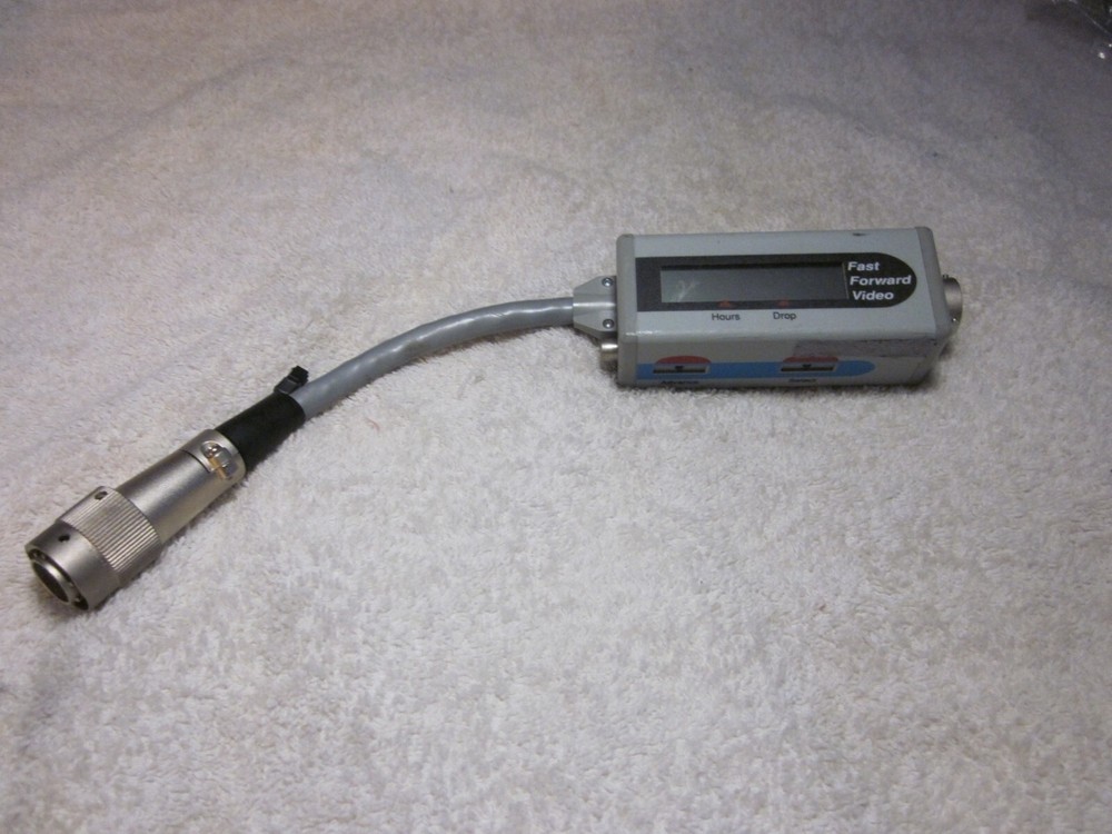 SMPTE TIME CODE GENERATOR/ READER P-1