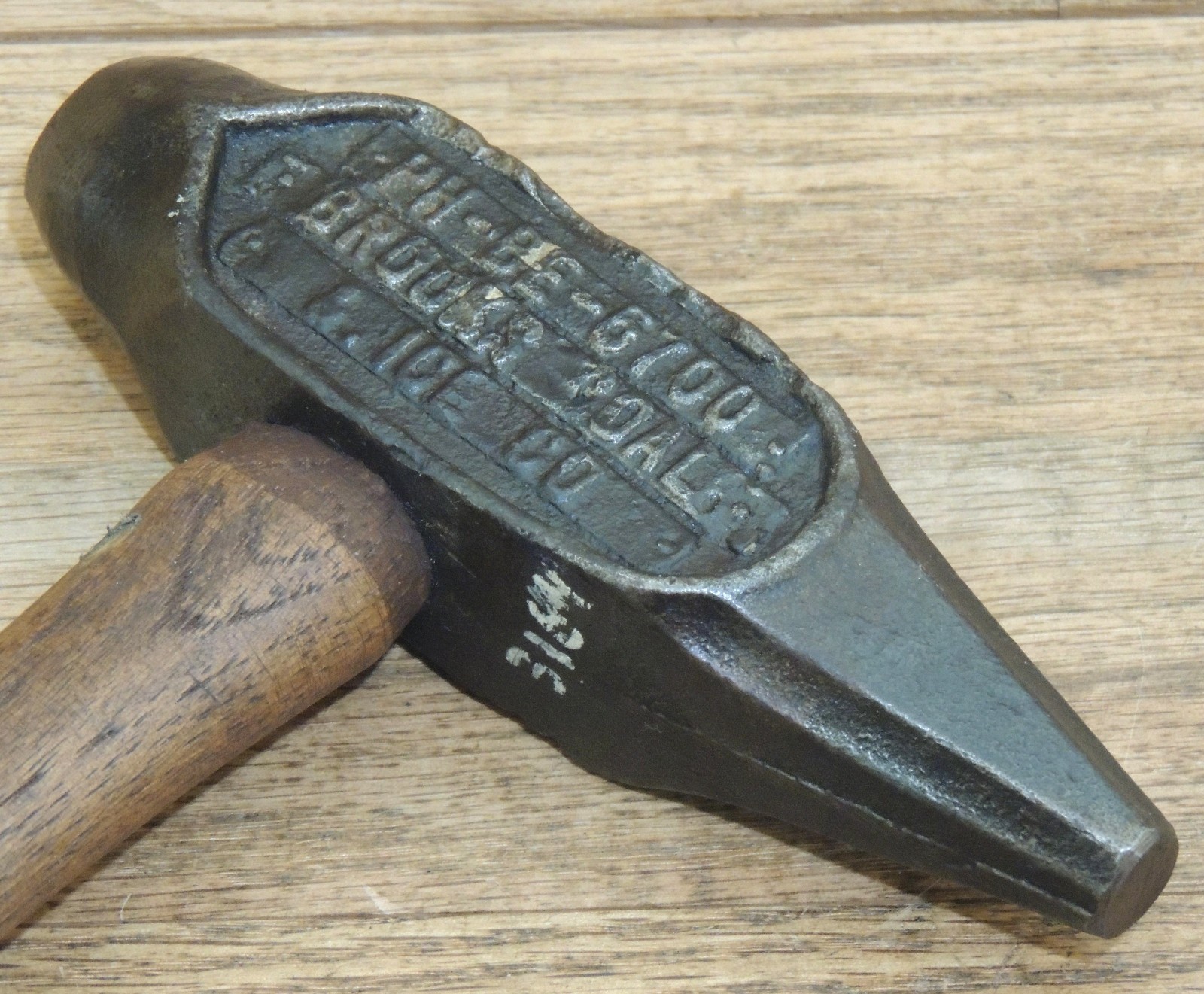 BROOKS COAL & ICE Co. ADVERTISING COAL HAMMER-MAJESTIC SMOKELESS-ANTIQUE TOOL