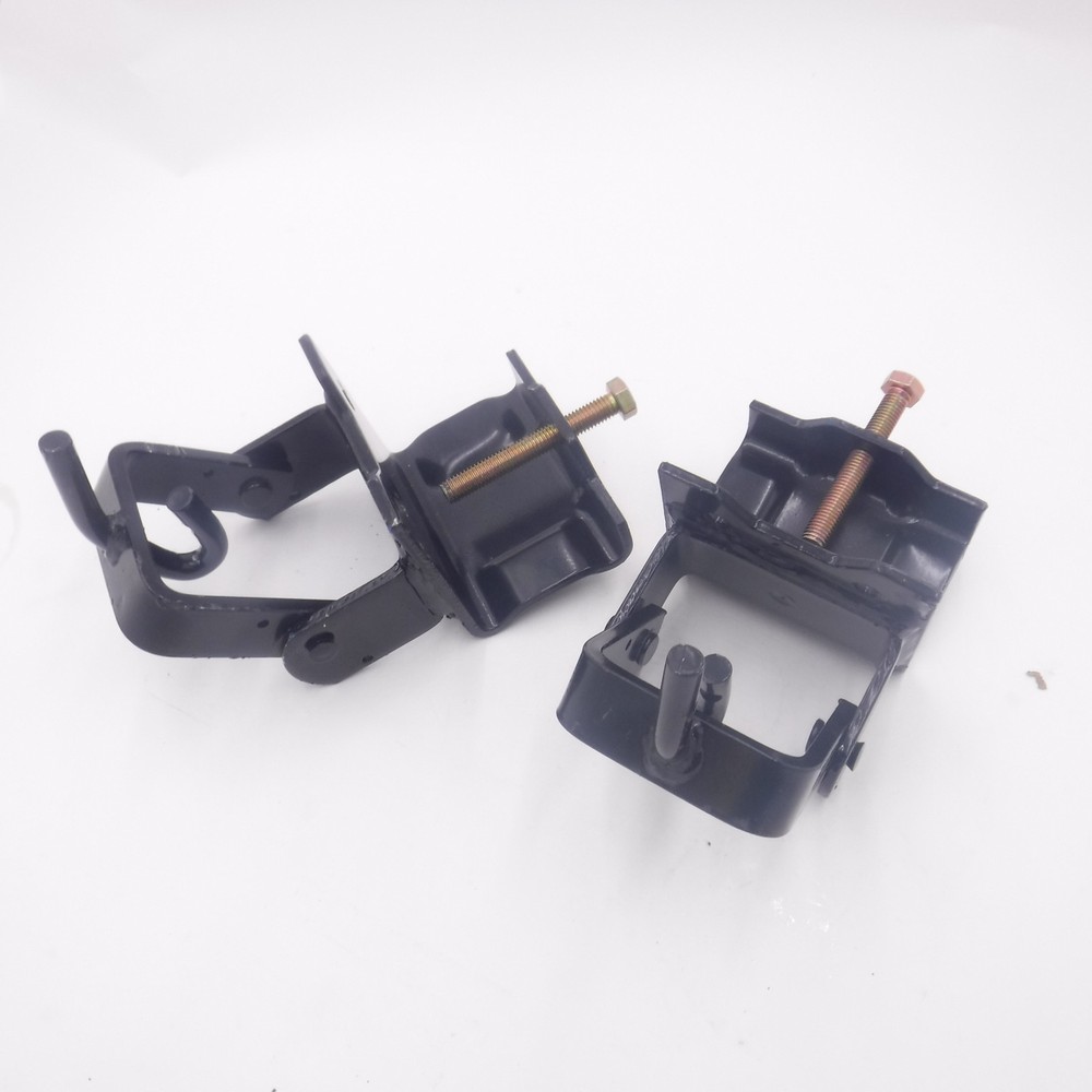 C17208 Replacement Hook Up Brackets for Curt Weight Distribution Systems