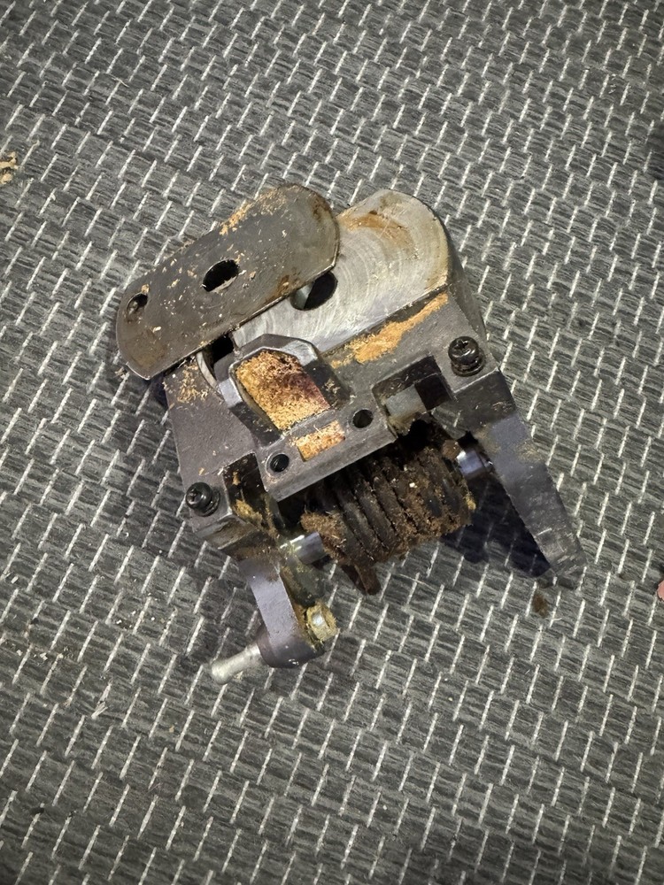 Hitachi C10FCH 10in Compound Miter Saw Hinge Assembly