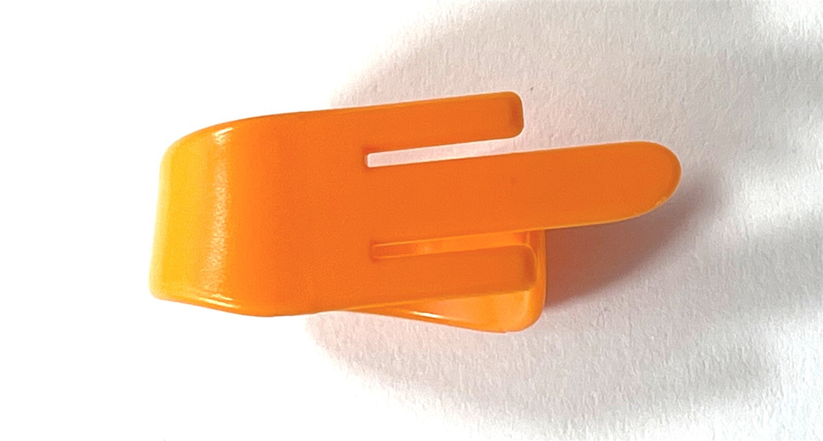 Fred Kelly Picks Variety Pack 8 Picks thumb finger flat picks bumblebee