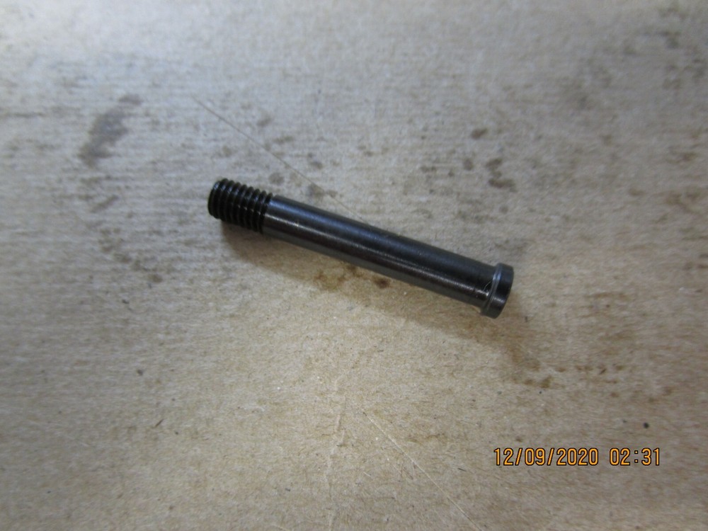 WELLSAW 400, 404 DRIVE STUD OEM# 1027043