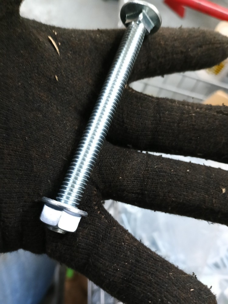 25 Pack, 3/8" X 4" Carriage Bolts W/Nuts,  1008