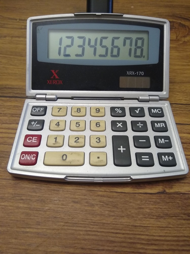 Vintage Xerox XRX-170 Compact Folding Solar Calculator