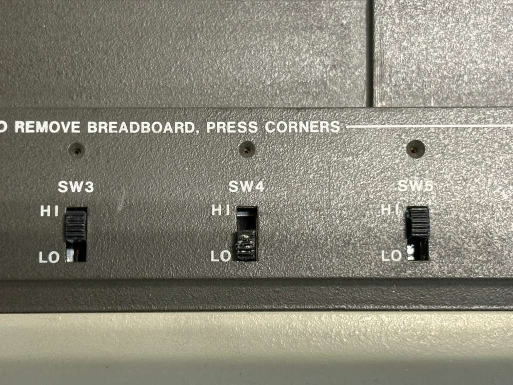 HP Hewlett-Packard 5035T Logic Lab Breadboard for Digital Circuit Experiments
