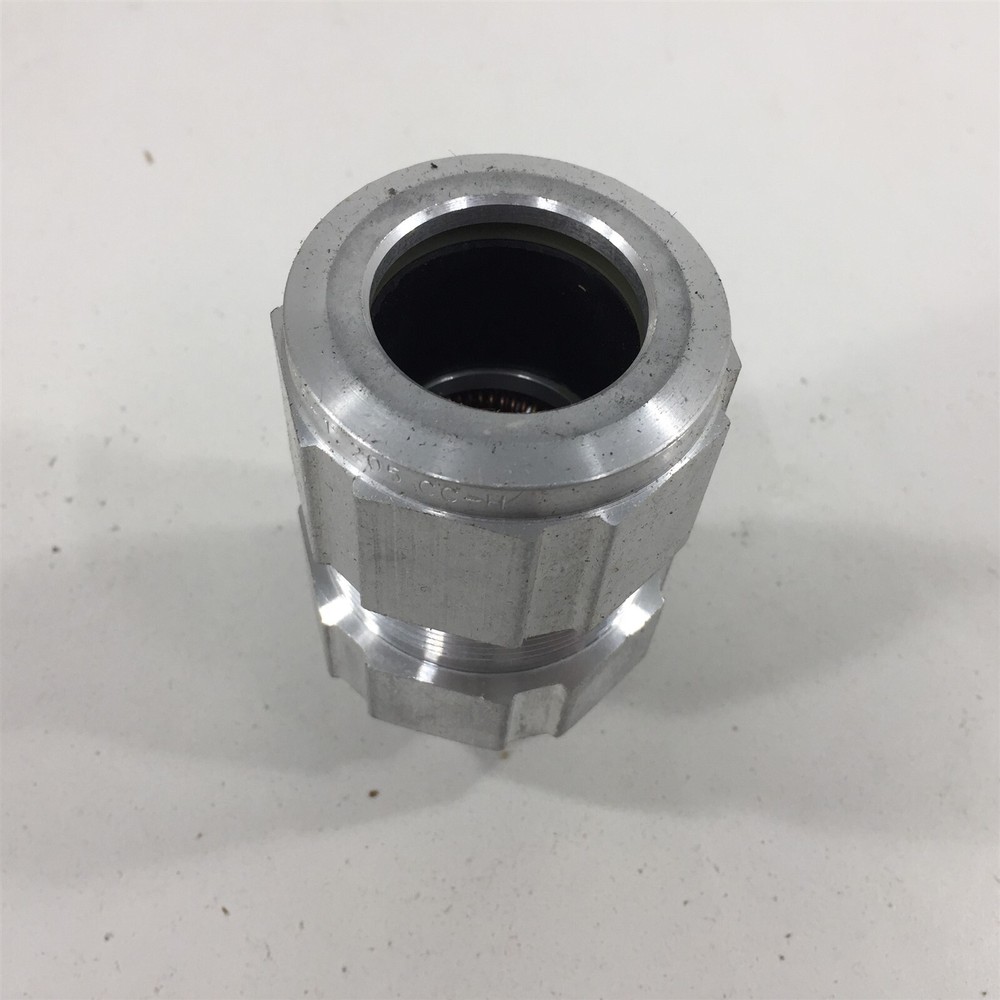 Cooper Crouse-Hinds TECK075-6 Fitting for Jacketed Armoured Cable