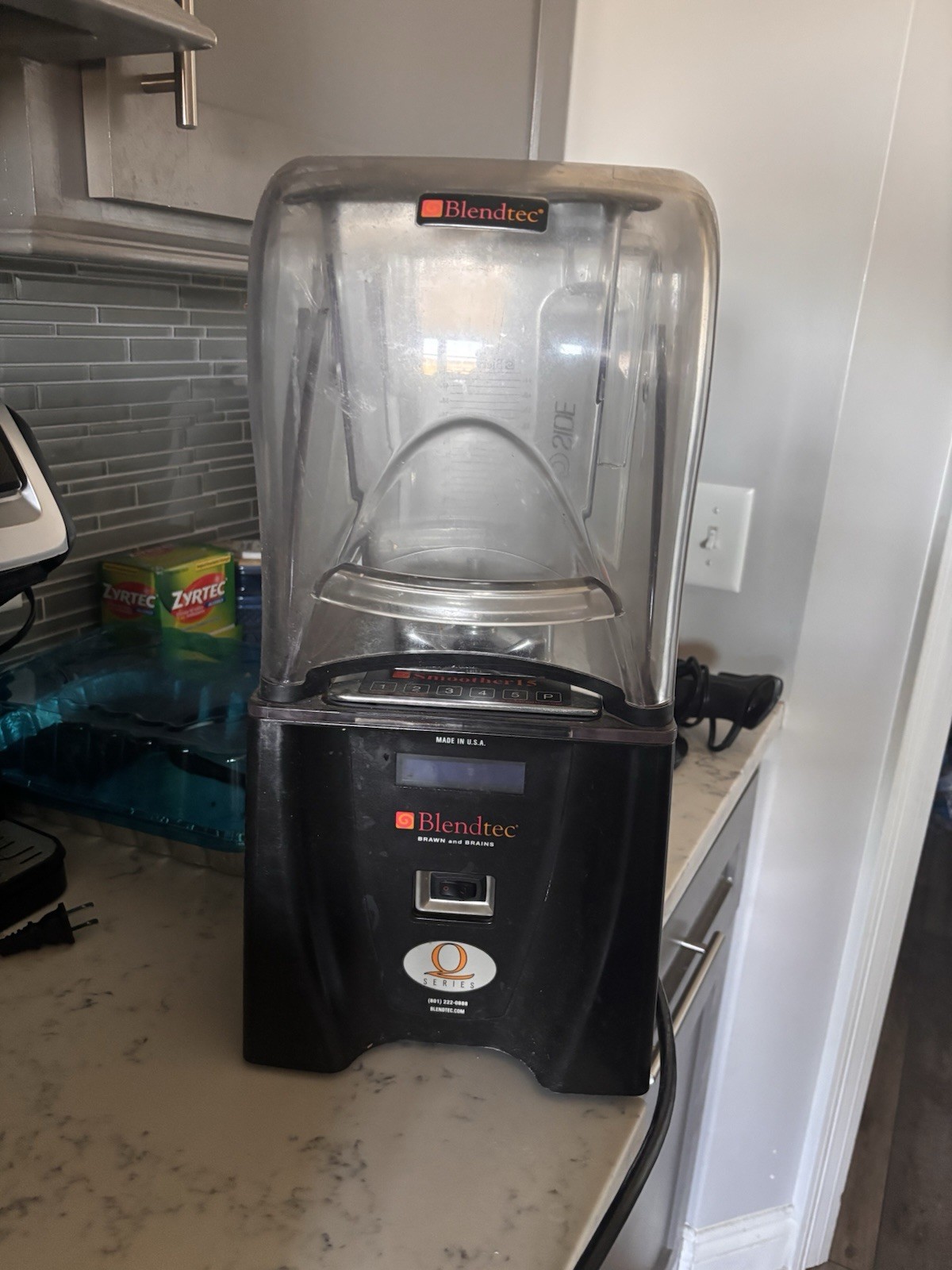 Blendtec Q-Series Commercial Blender Electronic Control with Sound Enclosure