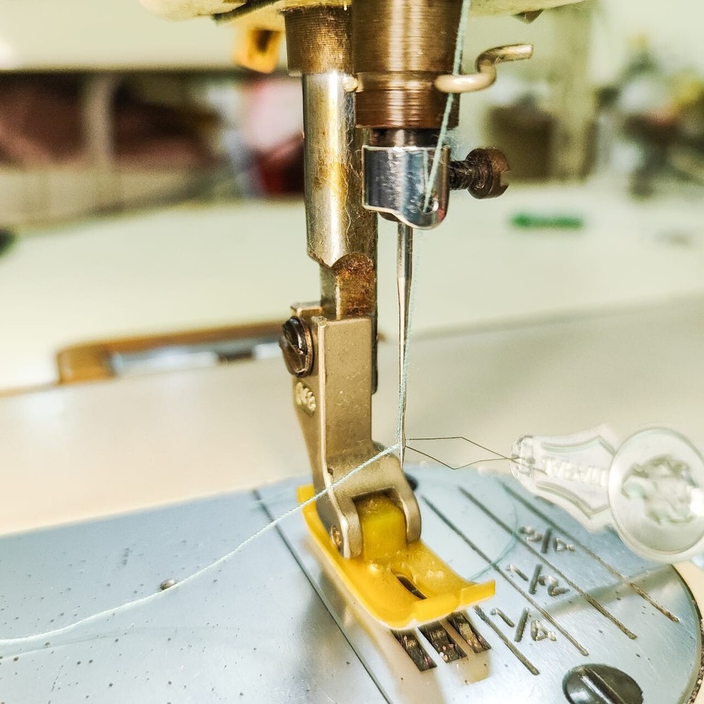 Needle Threader Thread Divice Needle Worker Assistant Hand and Machine Dual use