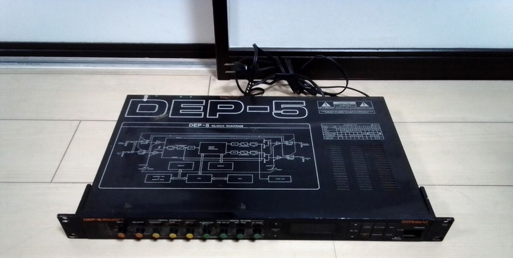 Roland DEP-5 Digital Effects Processor Rack Reverb Delay Chorus Tested