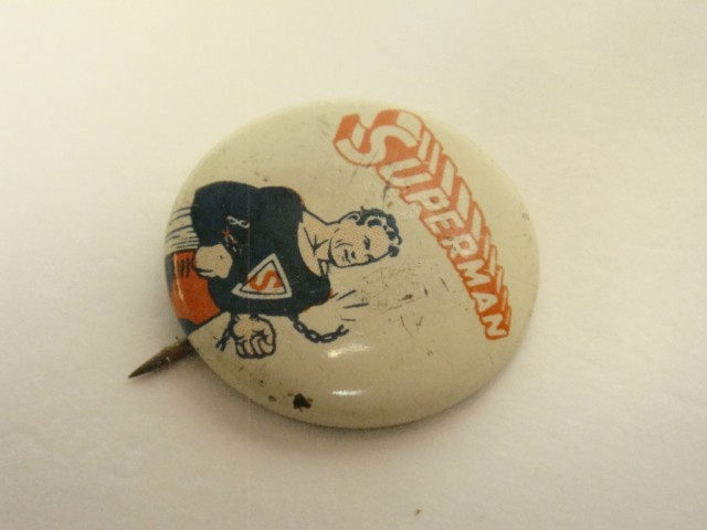 1940s ACTION COMICS SUPERMAN PINBACK BUTTON PIN Read Superman Action Comics