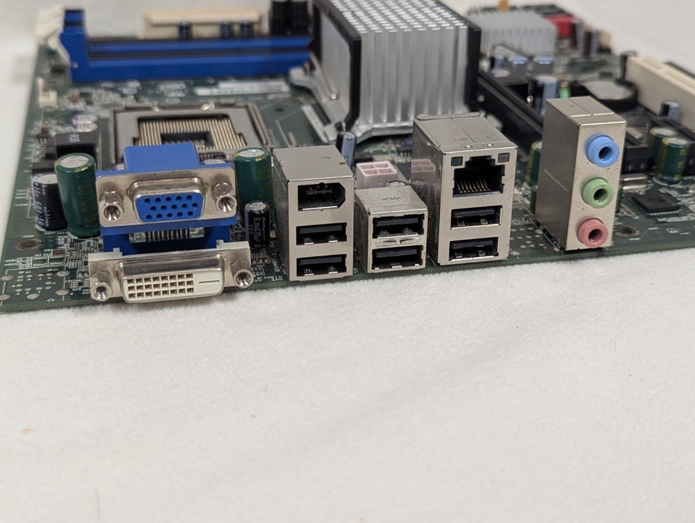 Intel® Desktop Board Bearlake SOCKET 775PIN D82085-802 IO SHIELD E210882