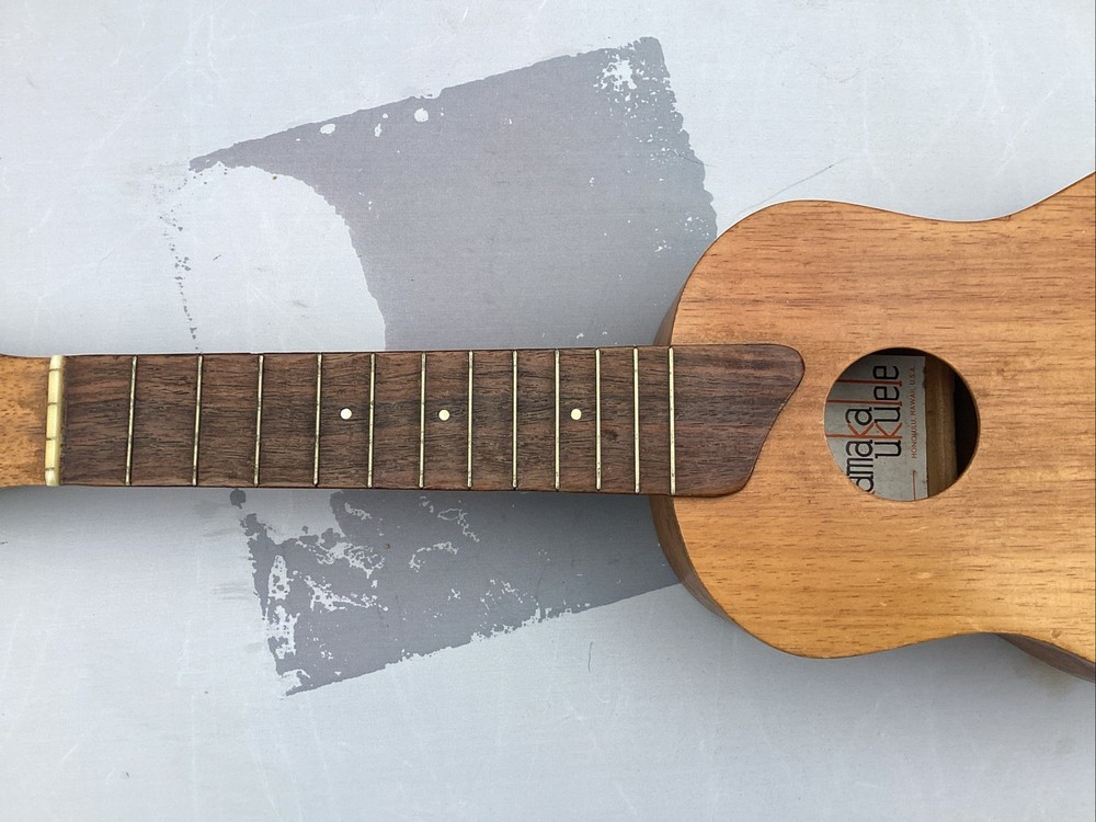 Vintage Kamaka Ukulele White Label