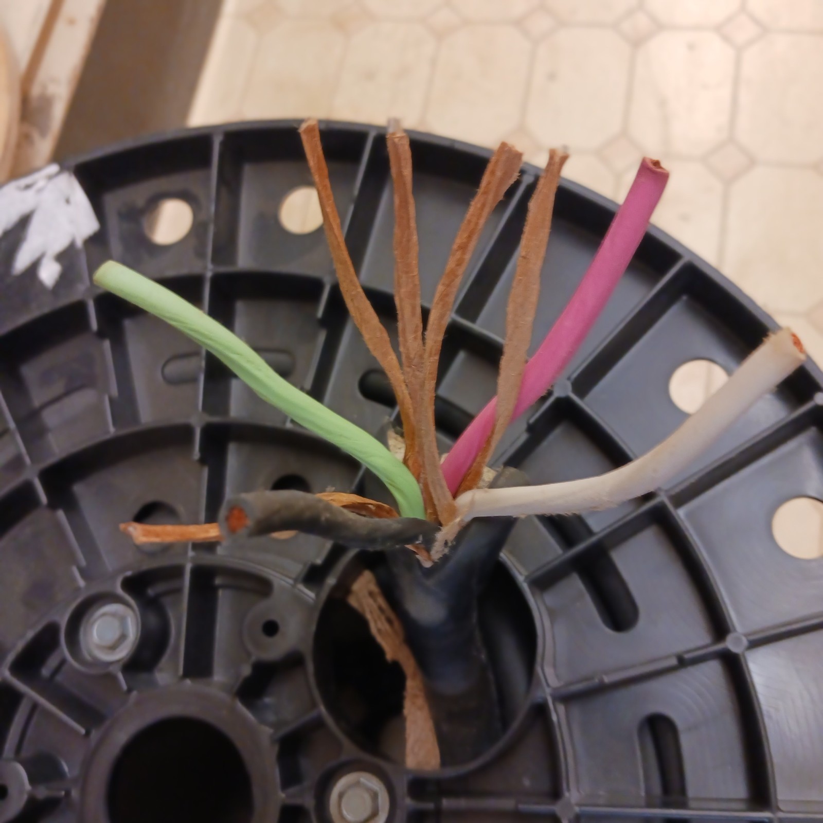 Carol #02727.35.01 Black SOOW 10-4 Water Resistant Flexible Rubber Cord 25 Ft.