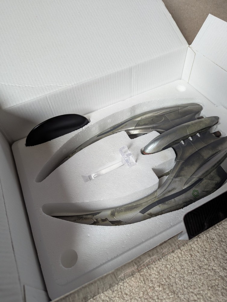 Battlestar Galactica Modern Cyclone Eaglemoss Collector's Model