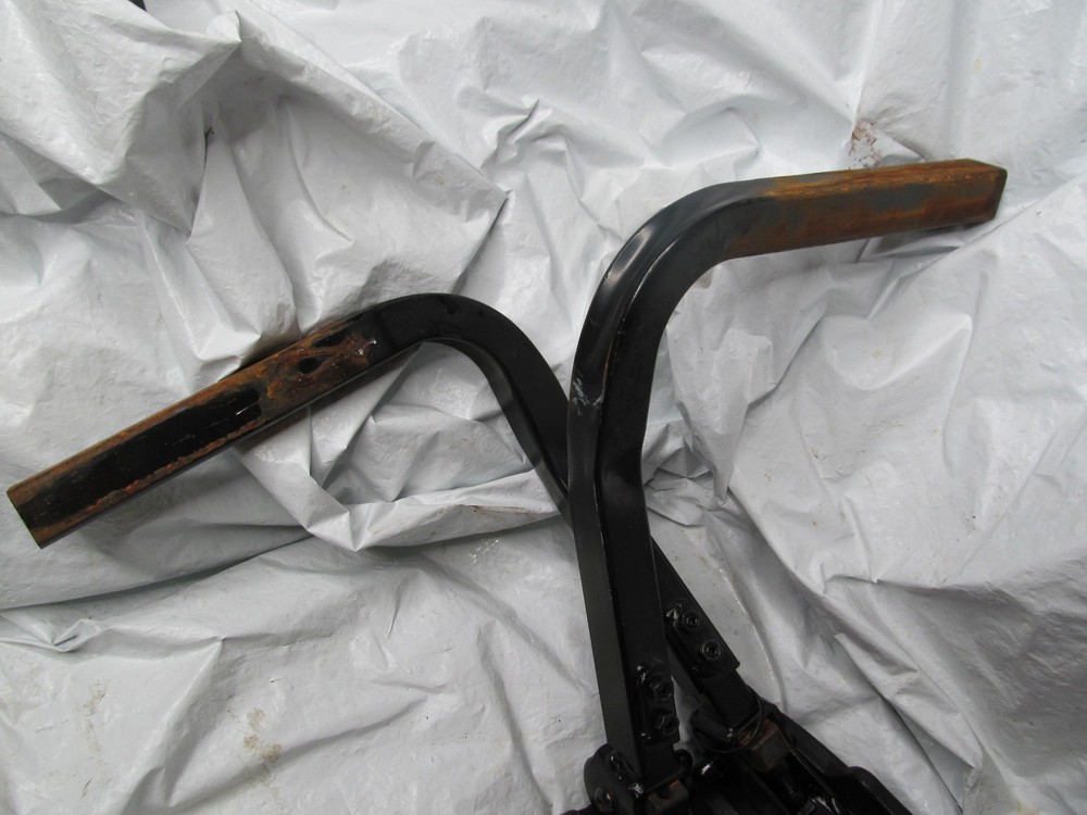 Pair Armrest for Golden Compass GP620