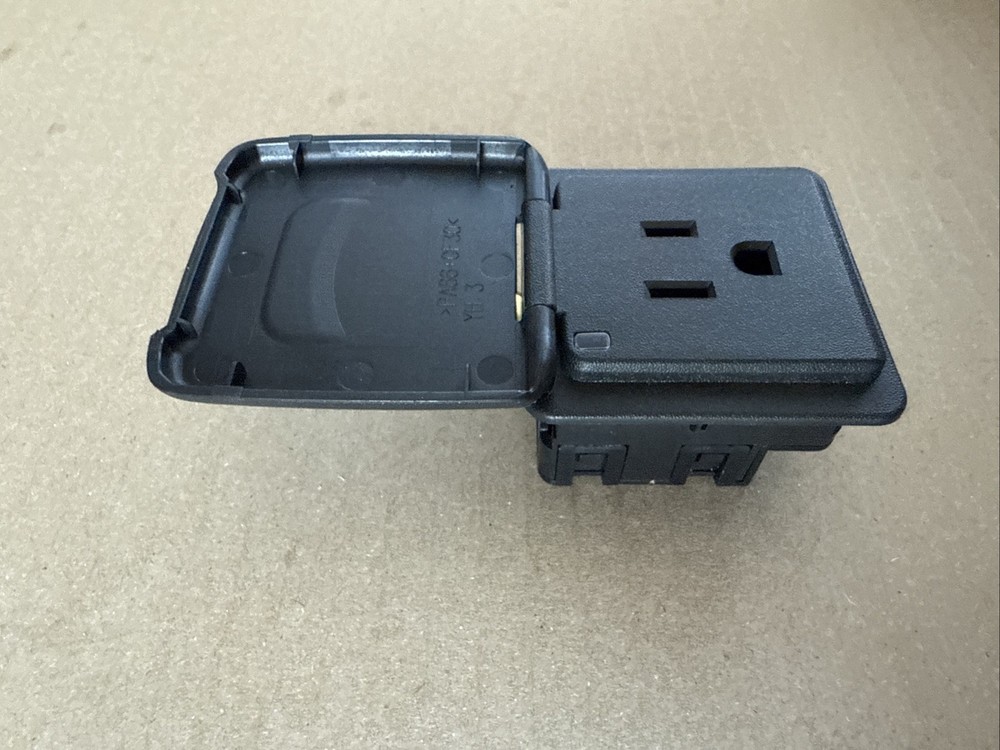 22854091 New OEM GM Receptacle