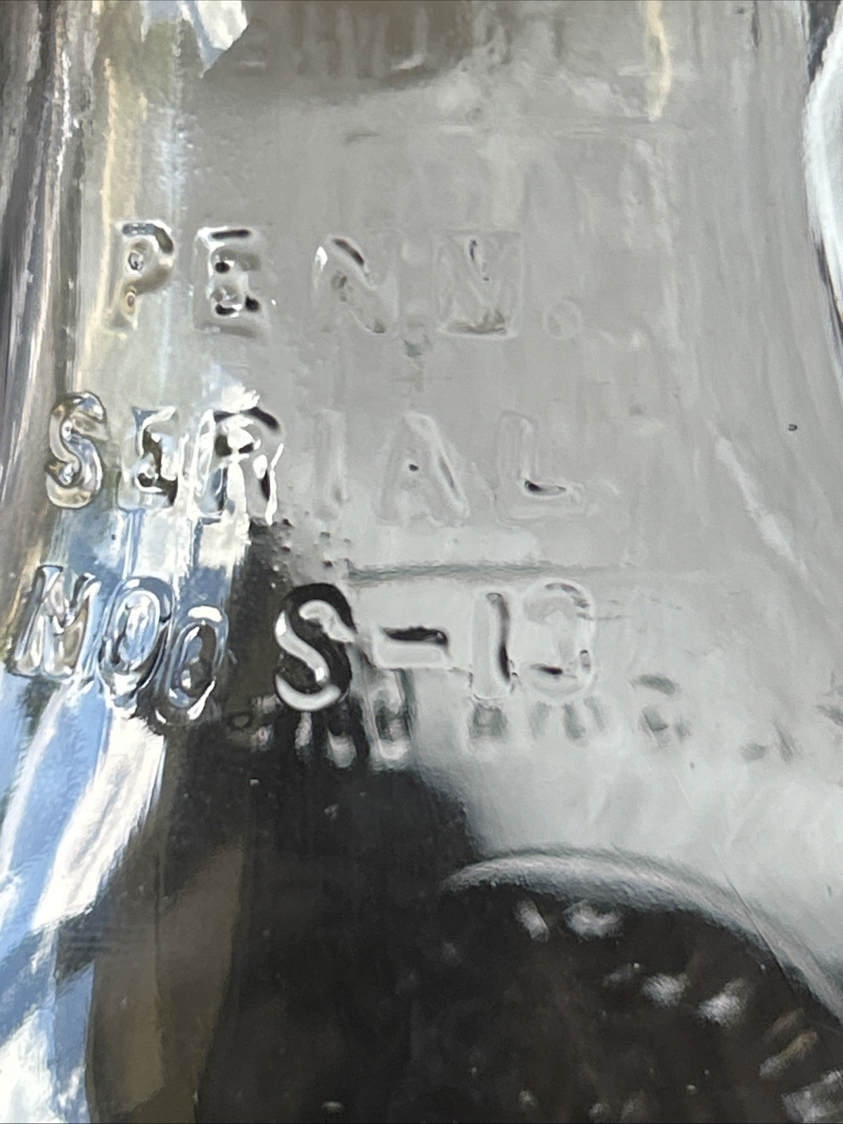 Vintage DOVER No. 80 Thumbprint 1-Quart Glass Oil Bottle w/ MASTER MFG Spout