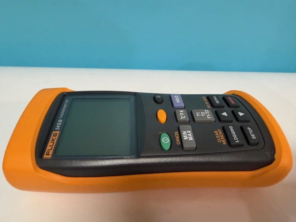 Fluke 54 IIB Dual Input Digital Thermometer