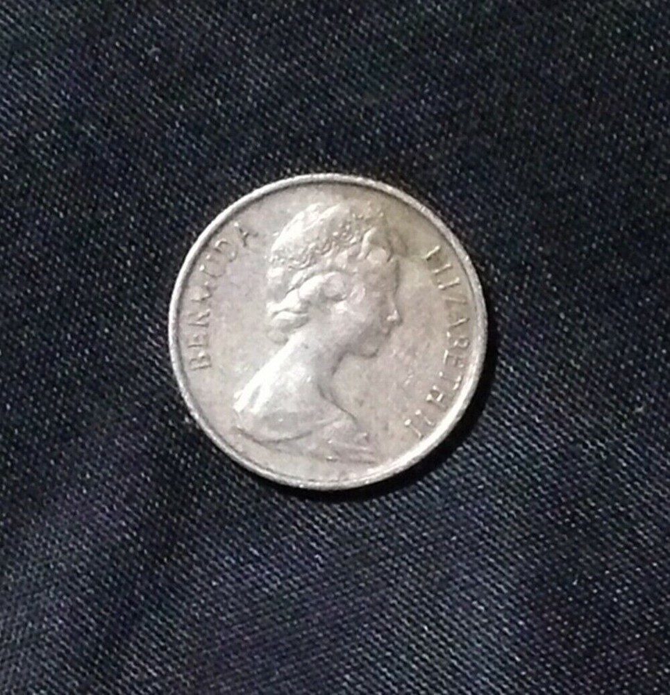 Rare 1977 Bermuda Angelfish, Circulated