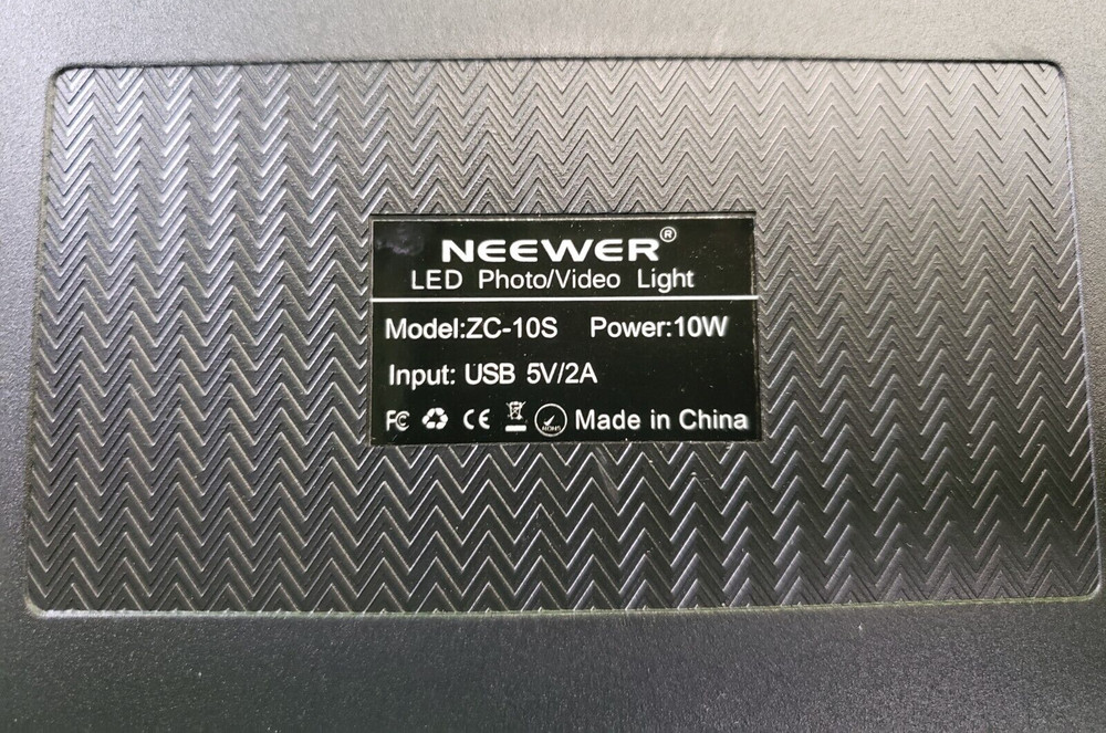 *OPEN BOX* Neewer Dimmable LED Light ZC-10S W/Tripod Stand for tabletop