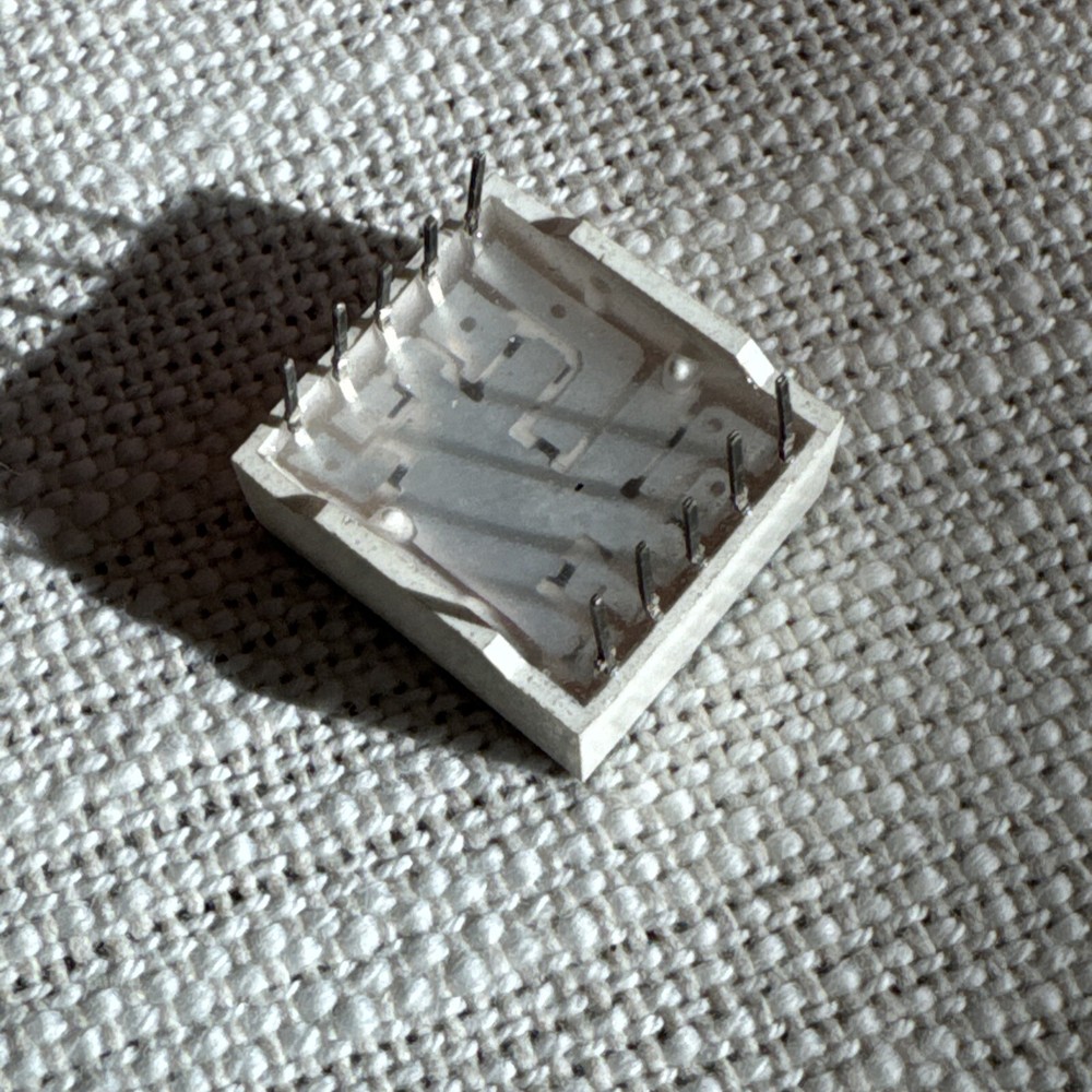 7 Segment Display - 10 Pin - Black Surface - 10 Pins