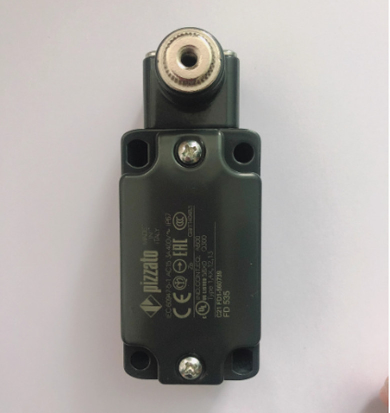 Pizzato FD 535 limit switch