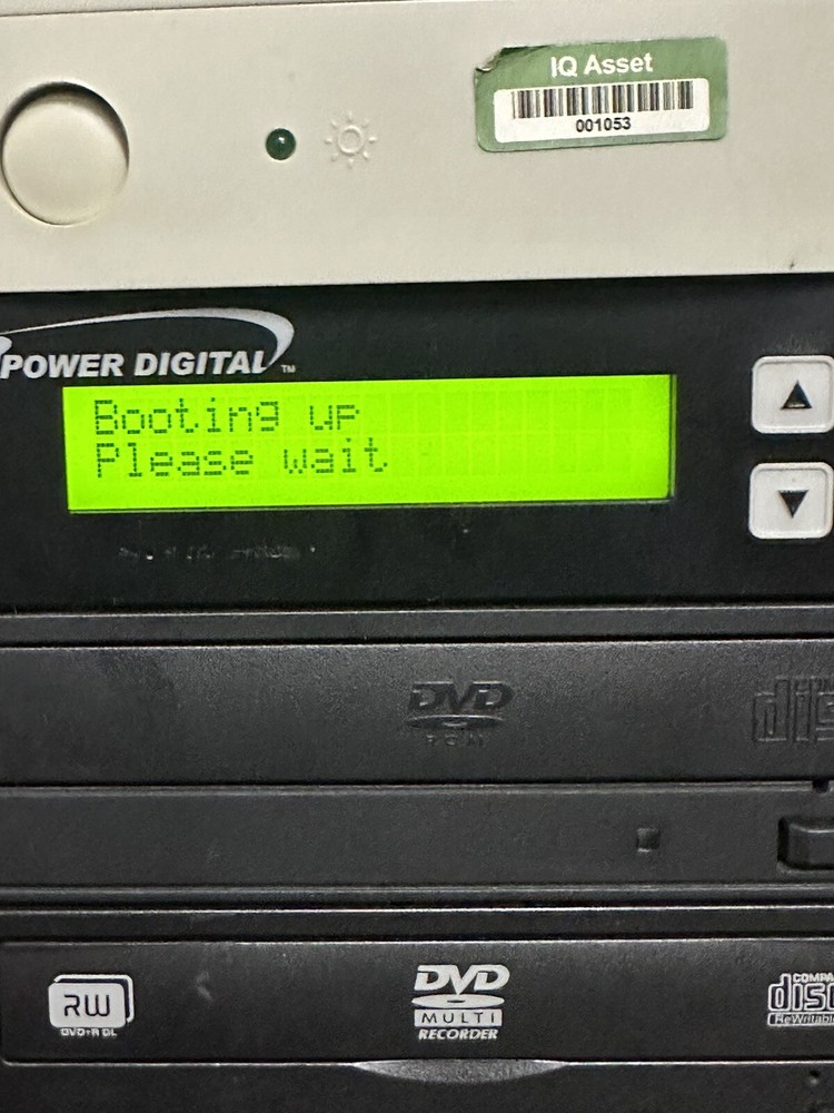 Hipower Digital DVD Copier 12 Bay
