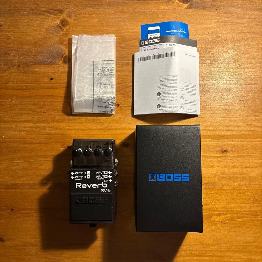 BOSS RV-6 18198