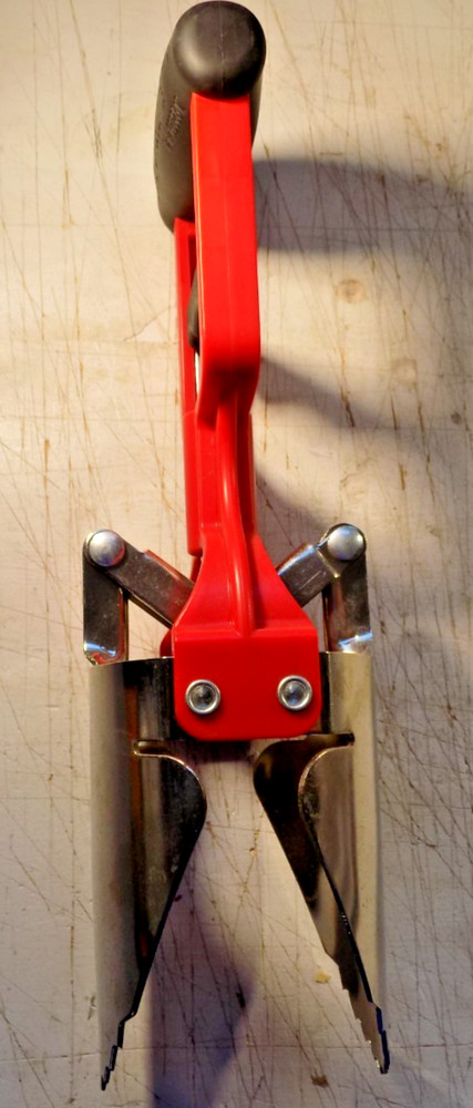 Ruppert DIRT SNATCHER Garden Digger