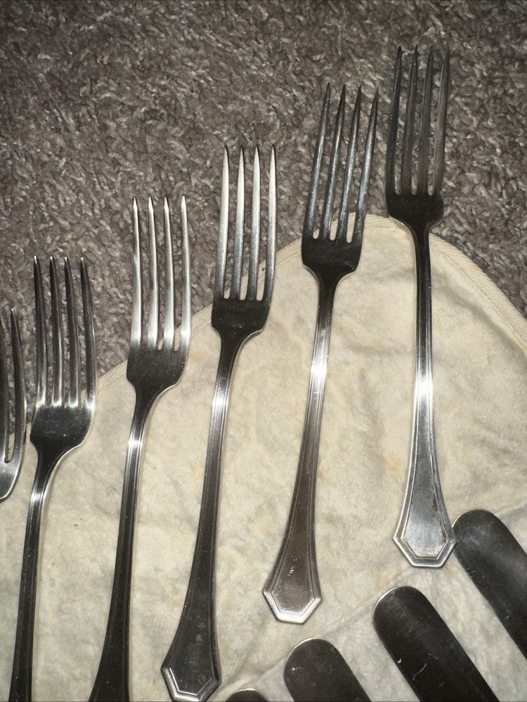 REED & BARTON Sierra Silverplate Flatware Set 24pc Fork & Knife Set Cleaned