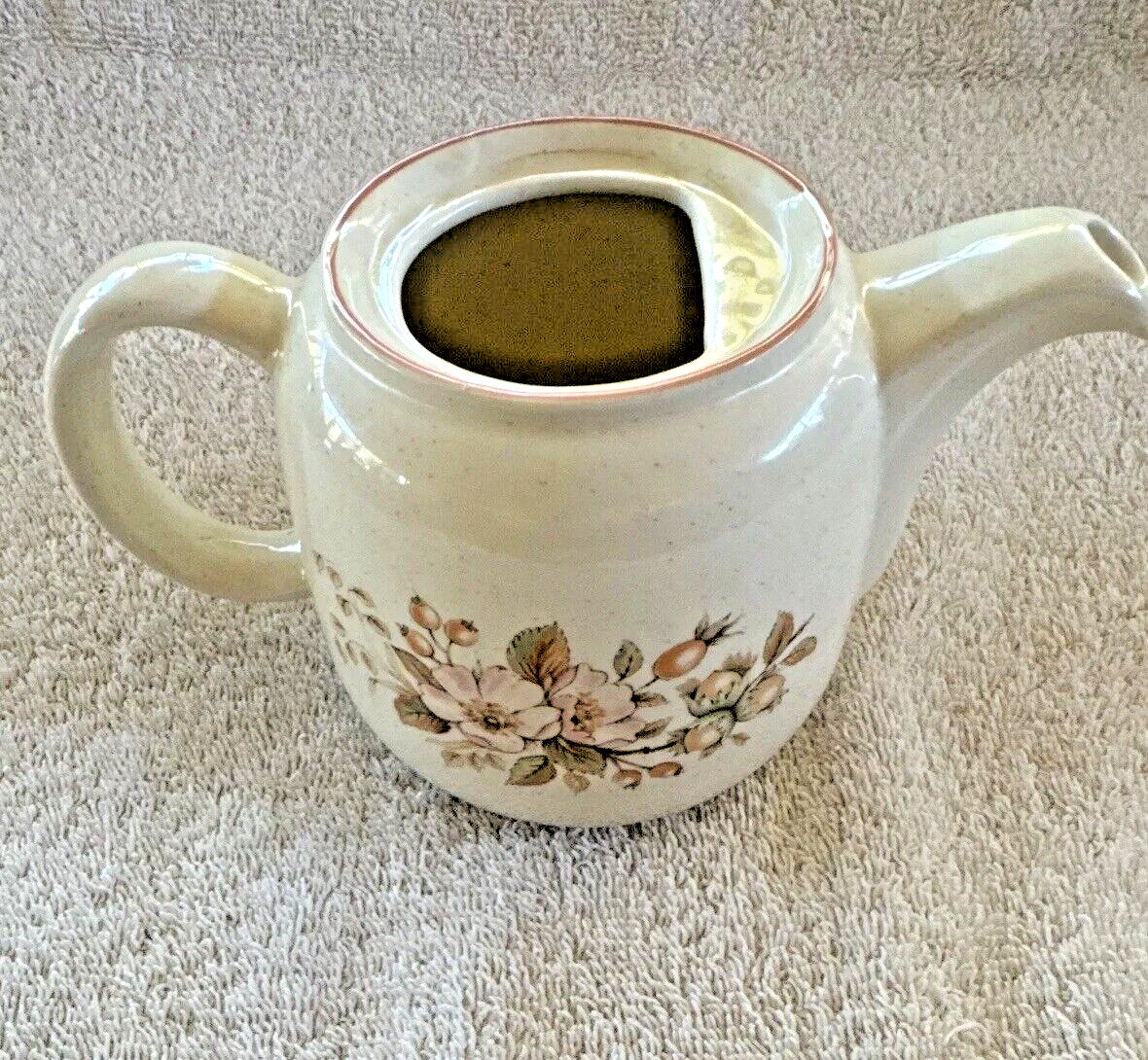BHS Country Garland Small Tea Pot Cream Speckled Color W/ Flowers Painted on it