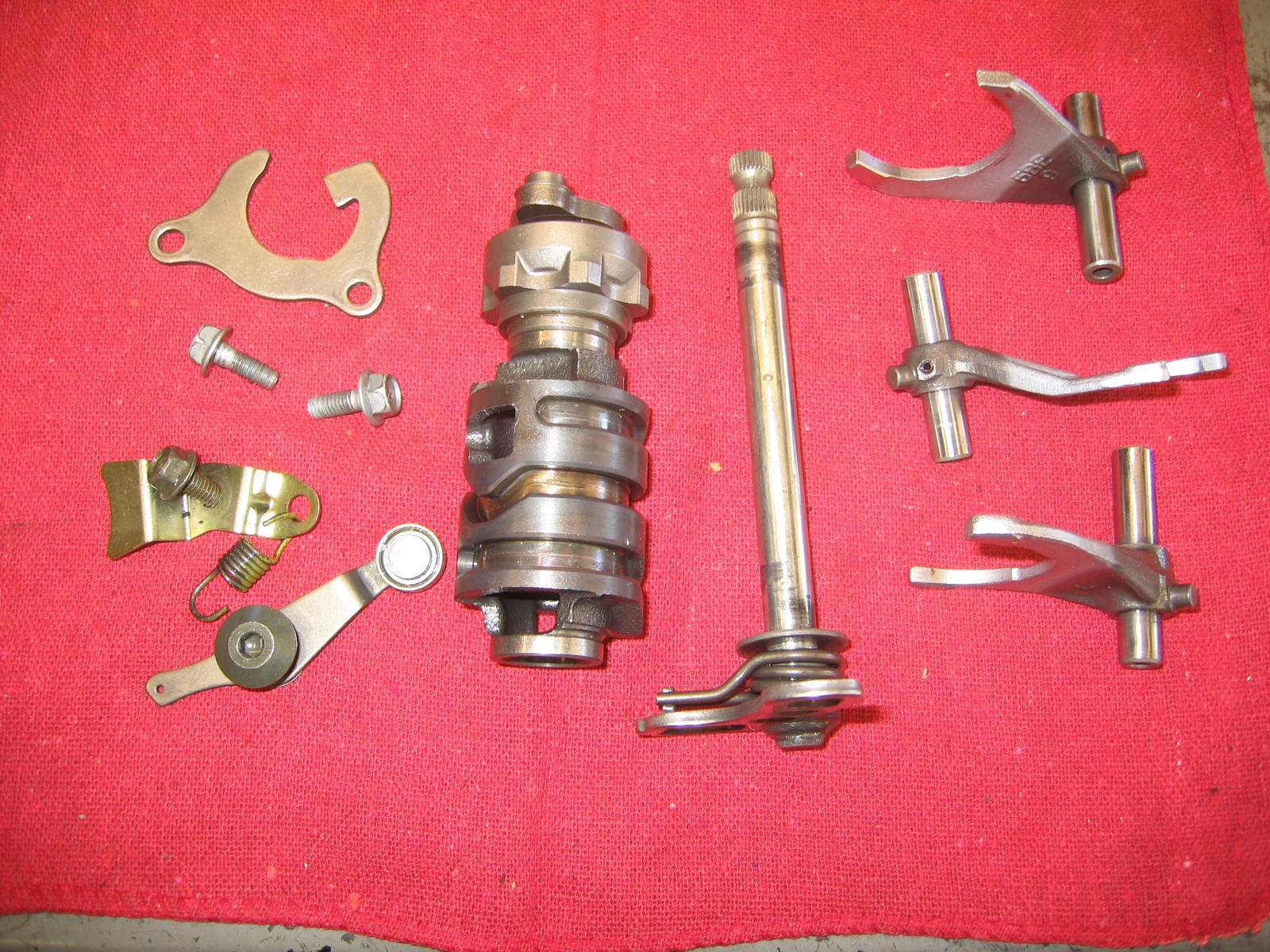 02-05 2004 YAMAHA YZ250 2-STROKE LOW HOUR GEAR SHIFT SHAFT FORKS CAM PARTS ASSY