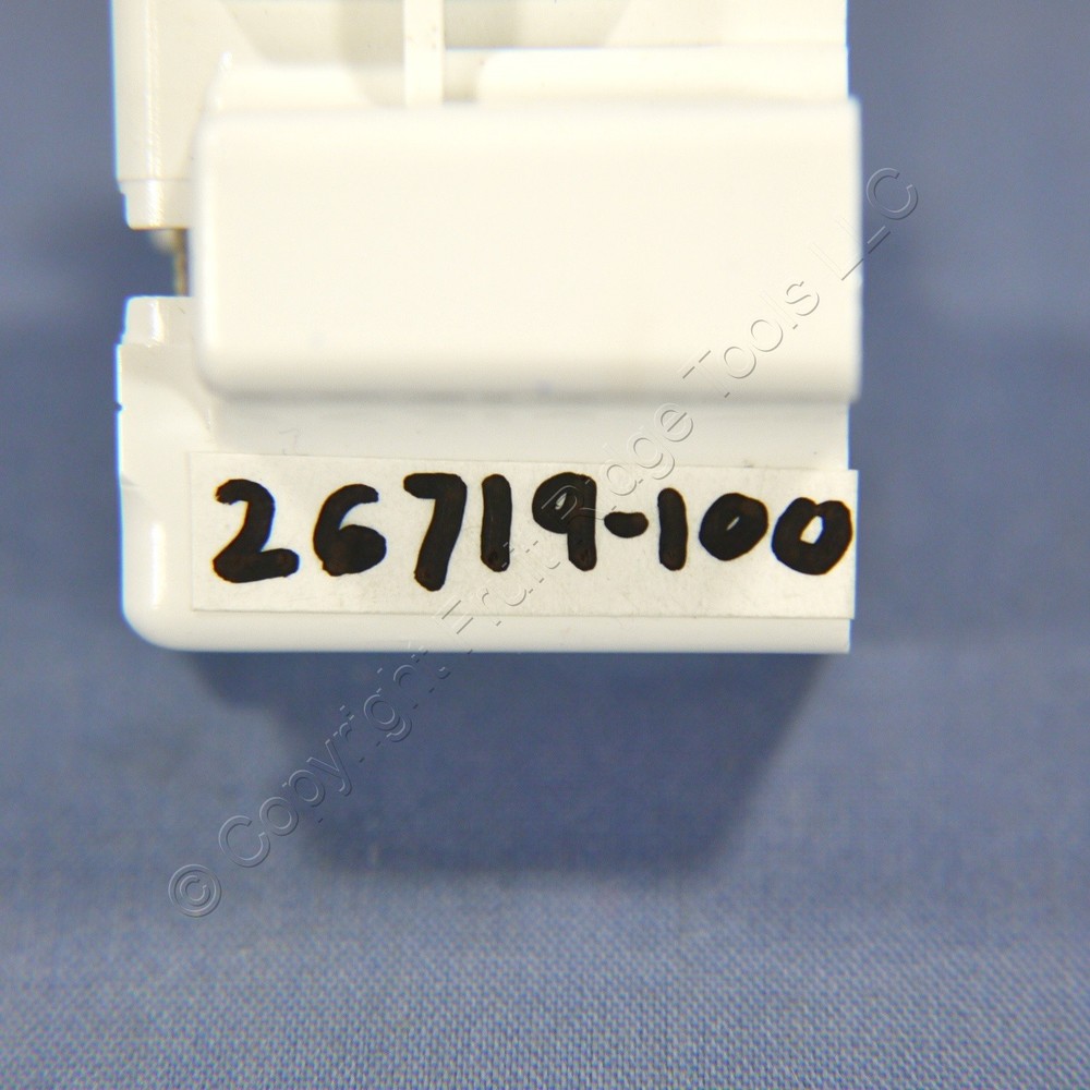 Leviton 26719 Compact Fluorescent Lamp Holders CFL Light Socket Snap-In 10pk