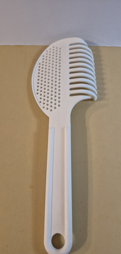 Tupperware Pasta Strain & Serve Tool Fork Speckled White 11 3/4" length