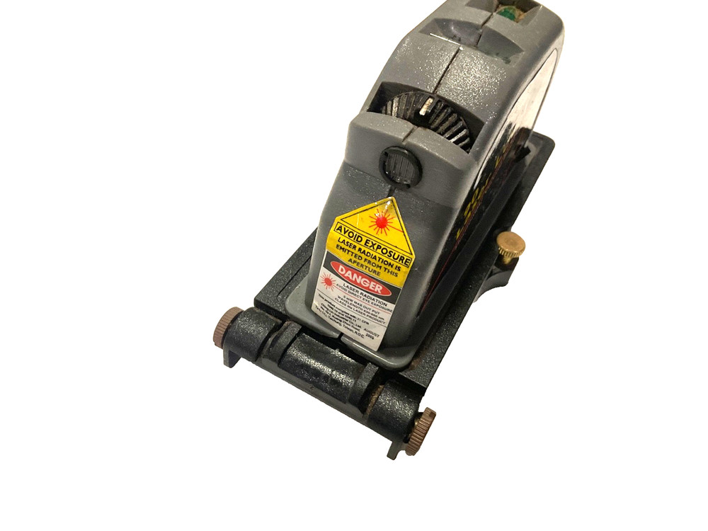 90° ADJUSTABLE LASER LEVEL, HORIZONTAL / VERTICAL BEAM