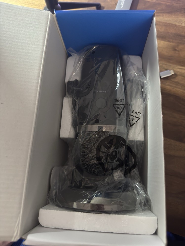 Blue Yeti X USB Condenser Microphone Multi-Pattern w/ Blue VOICE & LED Lighting