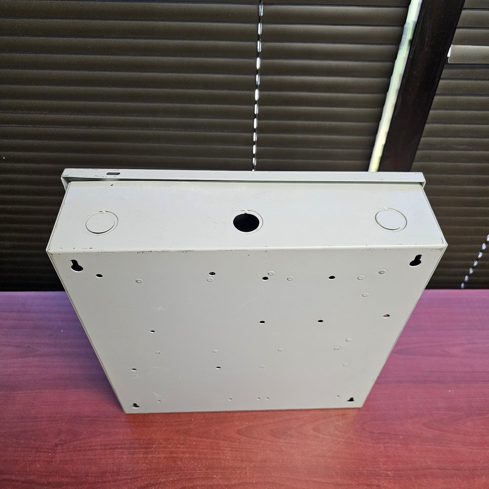 Altronix eFLOW3N Power Supply USED