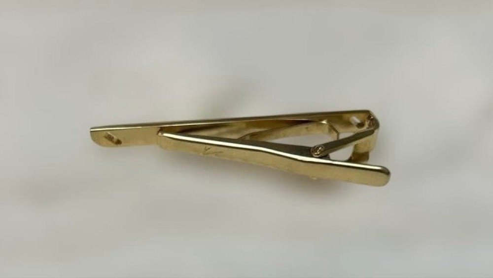Kenzo gold tie pin Used