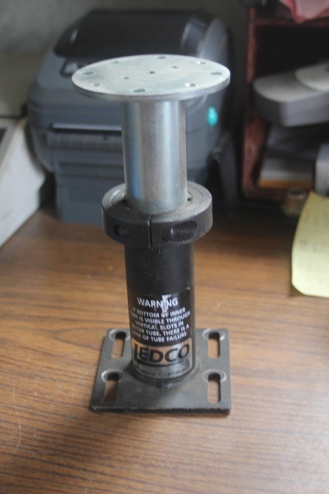 Ledco Mounting Pole tube
