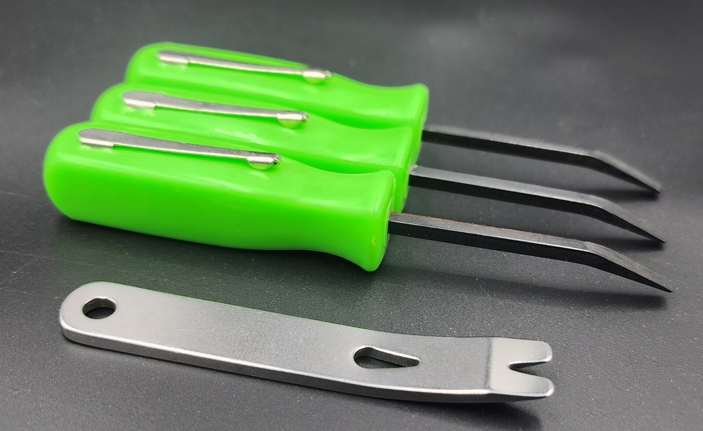 🔧🚗 Auto Mechanics Green Pocket Prybar Combo - Versatile Tools! 🛠️🌿