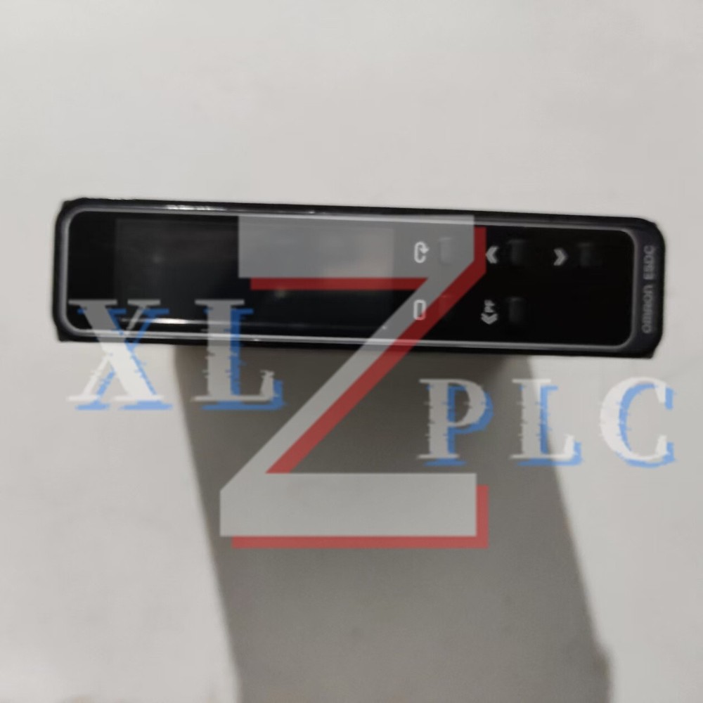 1PCS New Omron E5DC-RX2ASM-800 100-240VAC Temperature Controller In Box*