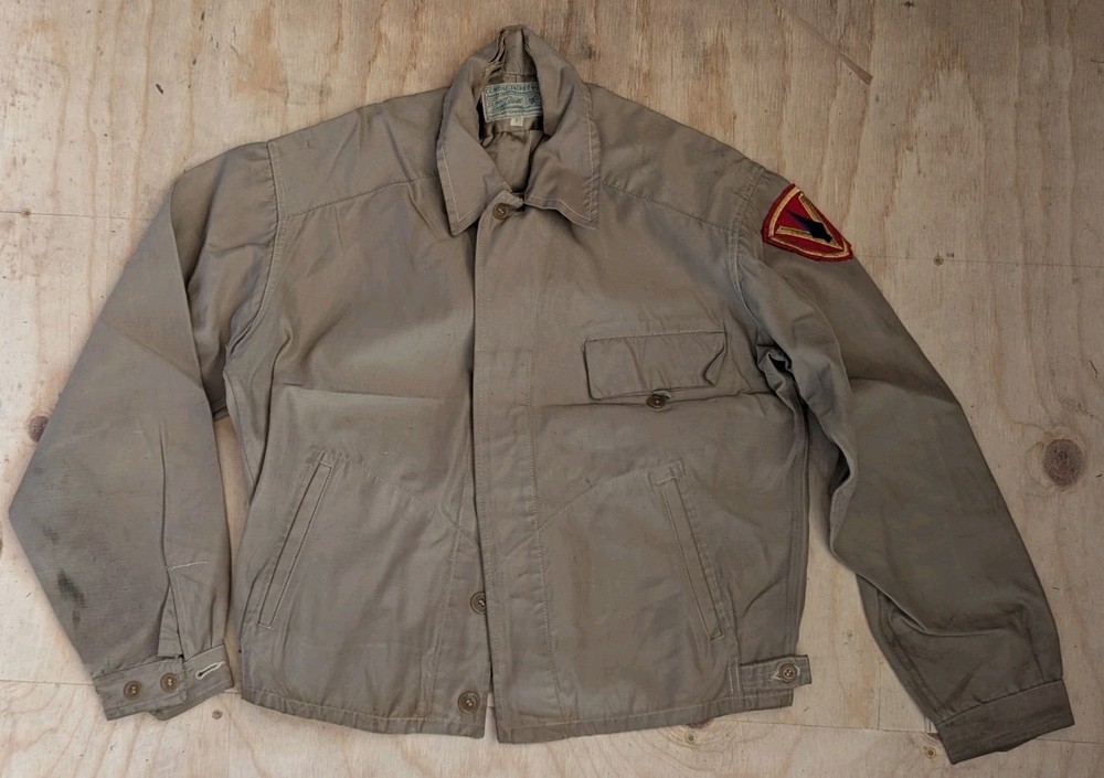 WW2 1940s Tan Combat Jacket W/ 4th Marine Patch