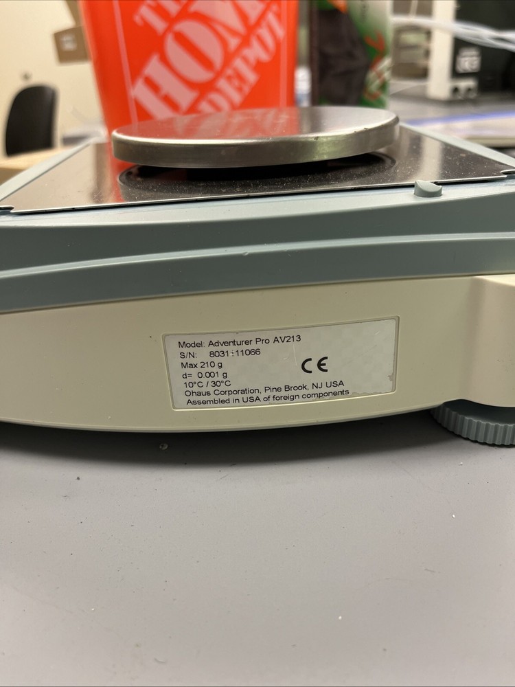 Ohaus Adventurer Pro AV213