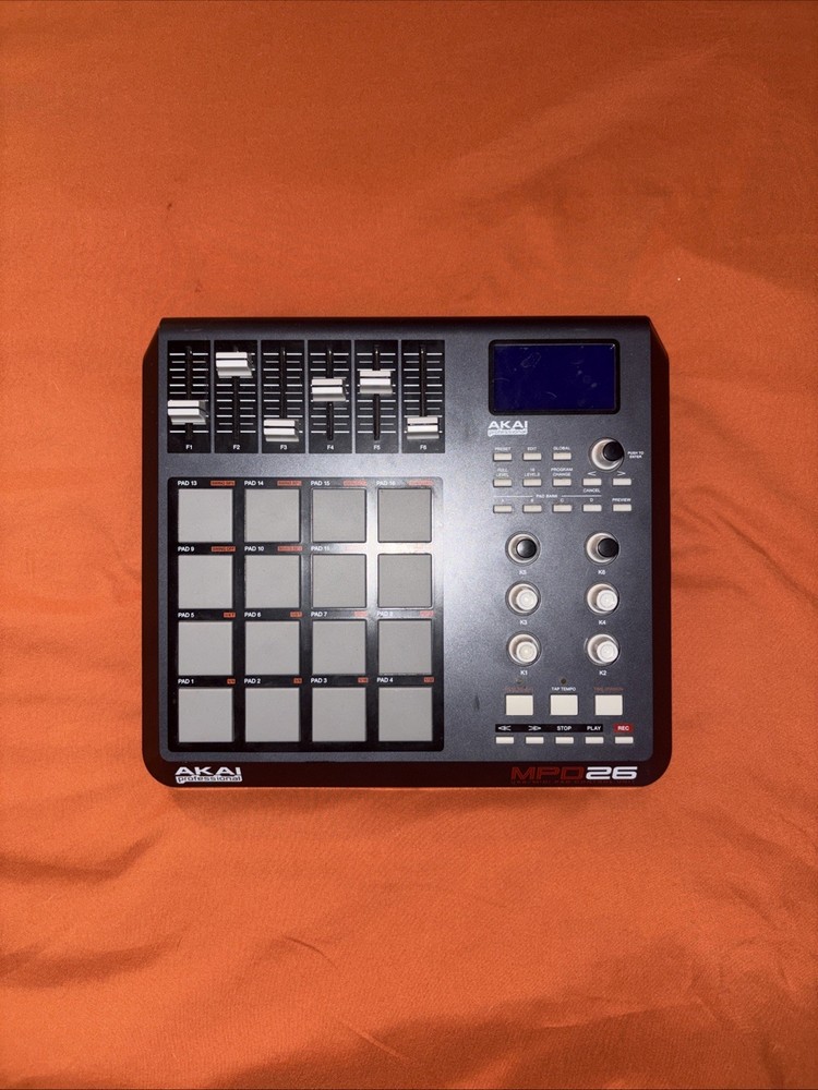 AKAI Professional MPD26 USB/MIDI Pad Controller Unit Studio Recording Musical