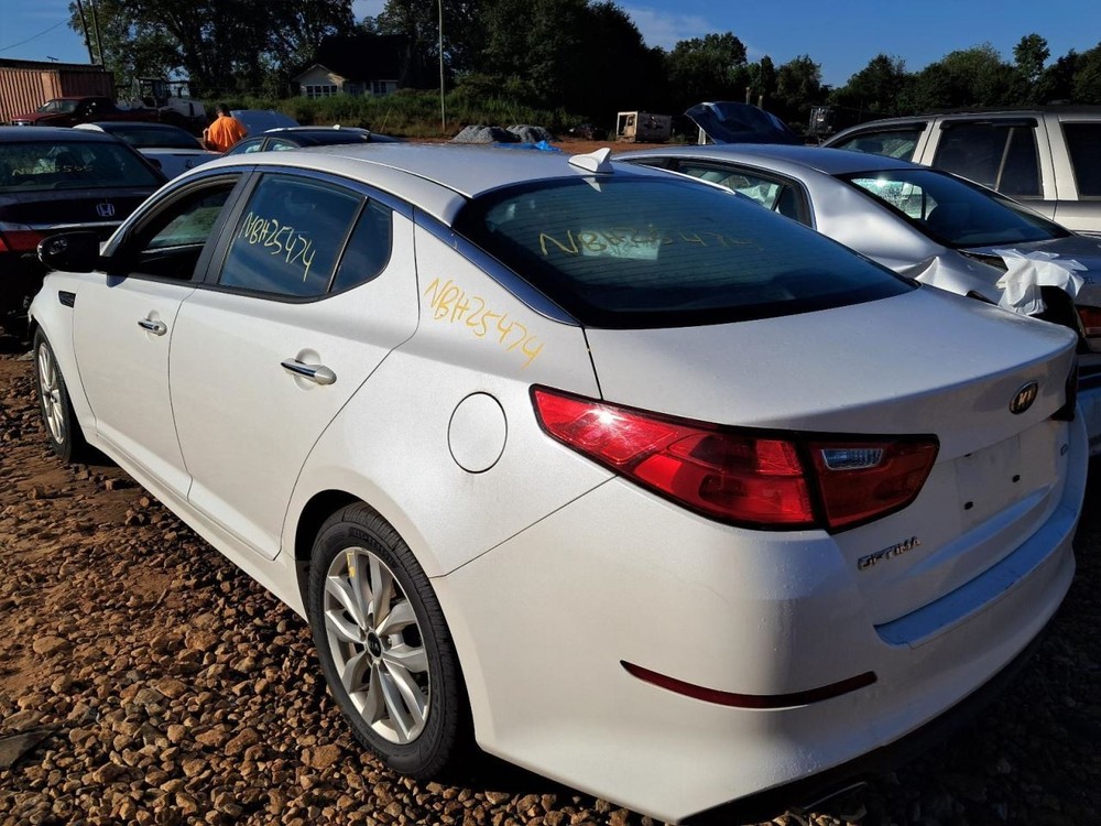 OPTIMAKIA 2015 Glove Box 4765526