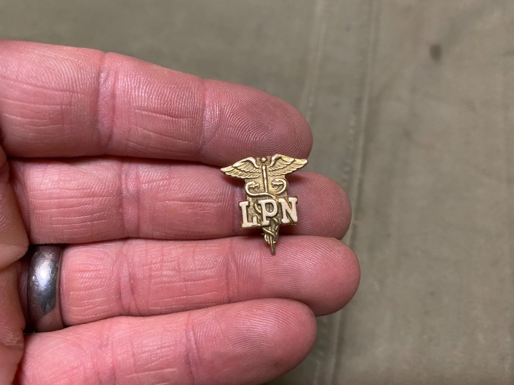ORIGINAL WWII US ARMY OFFICER LPN MEDICAL CORPS CAP HELMET SHIRT COLLAR INSIGNIA