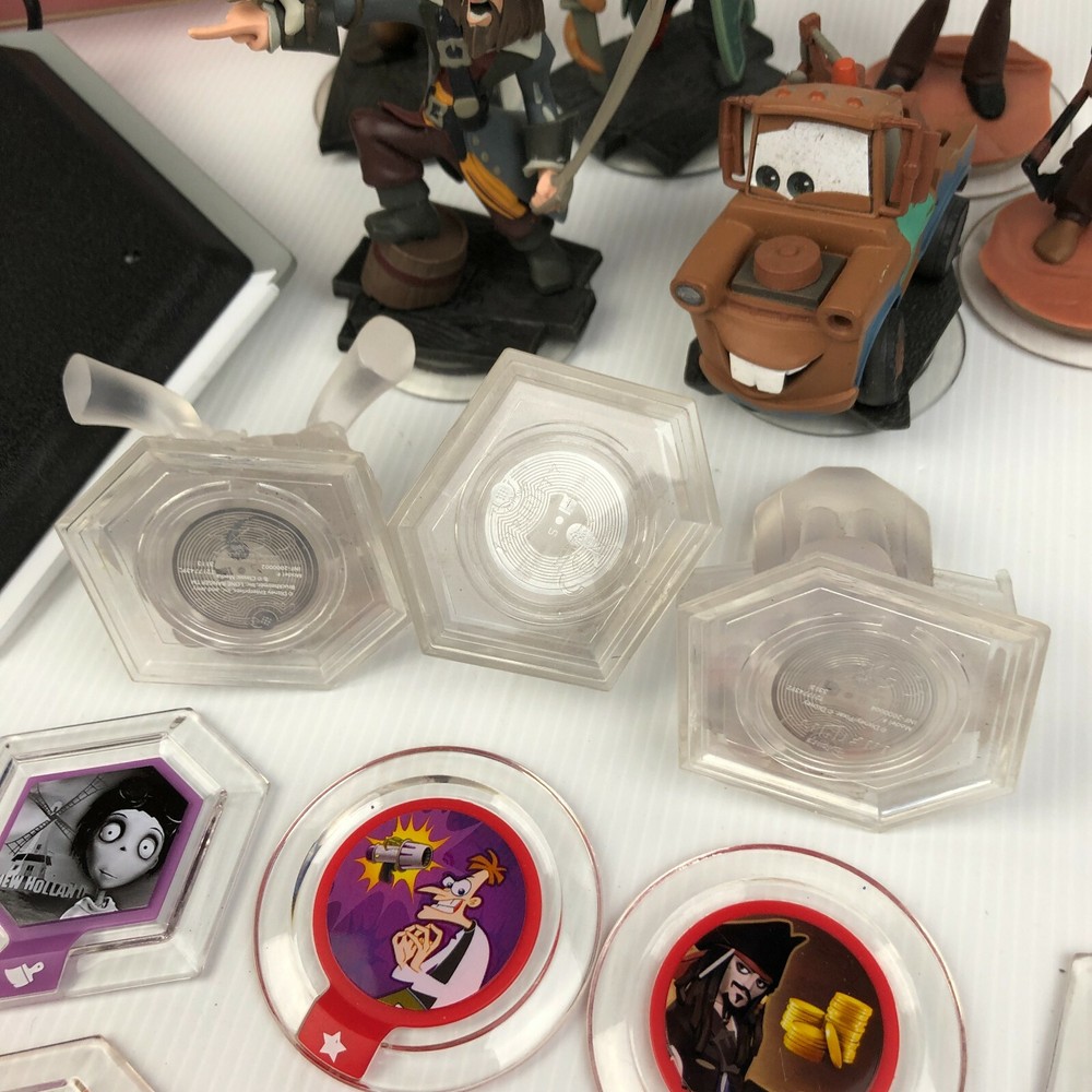 Disney Infinity Bundle (Portal Base, Figures, Plates + Storage Case)